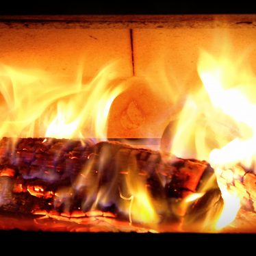 Empfehlung im Umgang mit dem Winterblues: “Es ist besser, ein einziges kleines Licht anzuzünden, als die Dunkelheit zu verfluchen.” (Konfuzius, 551 – 479 v. Chr.)